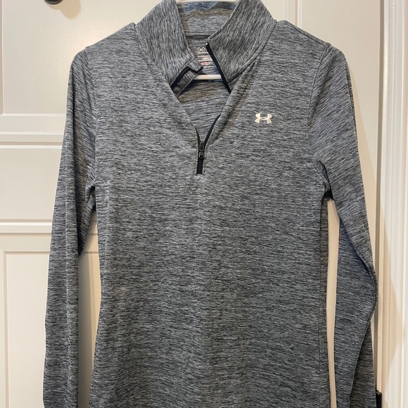 Under Armor Pull over - Picture 1 of 4